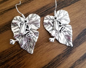 Silver Frog Earrings, Frog Dangle Earrings, Boho Jewelry, Frog Dangle Earrings, Frog Jewelry, Leaf Earrings, Silver Leaf Earrings, Frogs