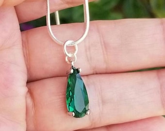 Sterling Silver Emerald Necklace, Silver Emerald Necklace, Emerald Pendant Necklace, Green Gemstone Jewelry, Emerald Jewelry, Emeralds