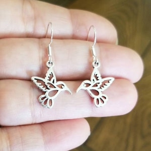 Hummingbird Earrings, Silver Hummingbird Earrings, Flying Hummingbird, Bird Lover Gift, Nature Lover, Hummingbird Jewelry, Hummingbirds
