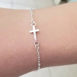 Sterlingzilveren kruisarmband, .925 zilveren kruisarmband, zijwaarts kruisarmband, religieuze sieraden, kruissieraden, cadeau voor haar