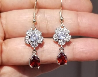 Alexander Castle Orecchini Pendenti In Argento Sterling 925 Con Nodo Celtico E Zirconia Cubica, Confezione Regalo