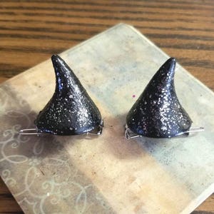 Glittering Black Devil Horn Barrettes, Demon Horns, Devil Horns Hair Clips, Halloween Accessories, Halloween Costumes, Cosplay, Unisex