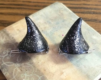 Glittering Black Devil Horn Barrettes, Demon Horns, Devil Horns Hair Clips, Halloween Accessories, Halloween Costumes, Cosplay, Unisex