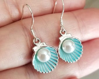 Sterling Silver Earrings, Oyster Shell Pearl Dangle Earring, Seashell Jewelry, Silver Earrings, Women's Earrings, Sea Life, Ocean, Beach