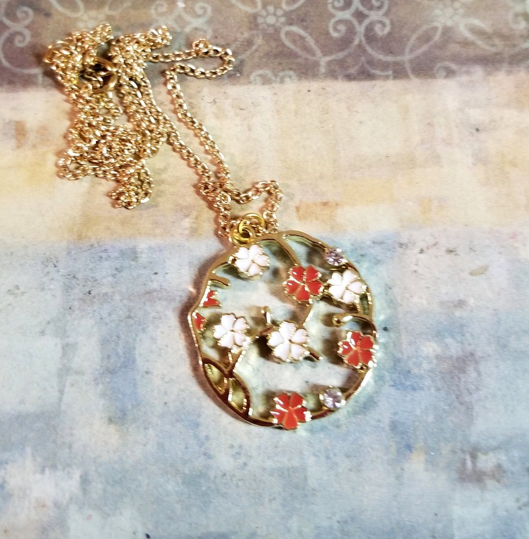 Hanging Flower Necklace