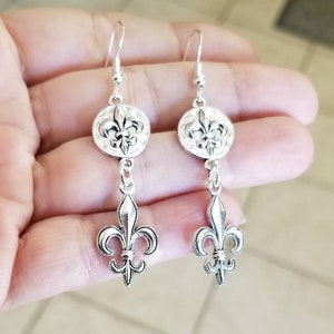 Fleur de Lis Earrings, Fleur de Lis Jewelry, Silver Fleur de Lis Earrings, Romantic Earrings, Mardi Gras Earrings, Fleur de Lys,  Mardi Gras