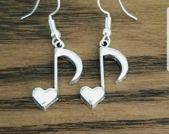 Pendientes colgantes de plata con forma de nota musical: Colgante de corazón, regalo para amantes de la música, corchea, joyería musical.