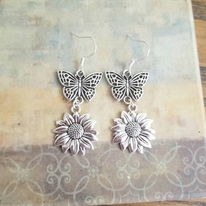 Boucles D’oreilles Femme – Pendantes Argentées – Marque Kohl’s – Neuf Avec étiquettes