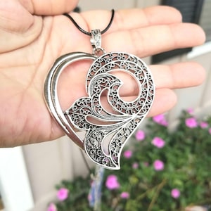 Fleur de Lis Necklace, Large Fleur de Lis Necklace, Fleur de Lis Heart Necklace, Womens Fleur de Lis Necklace, Large Fleur de Lis Pendant,