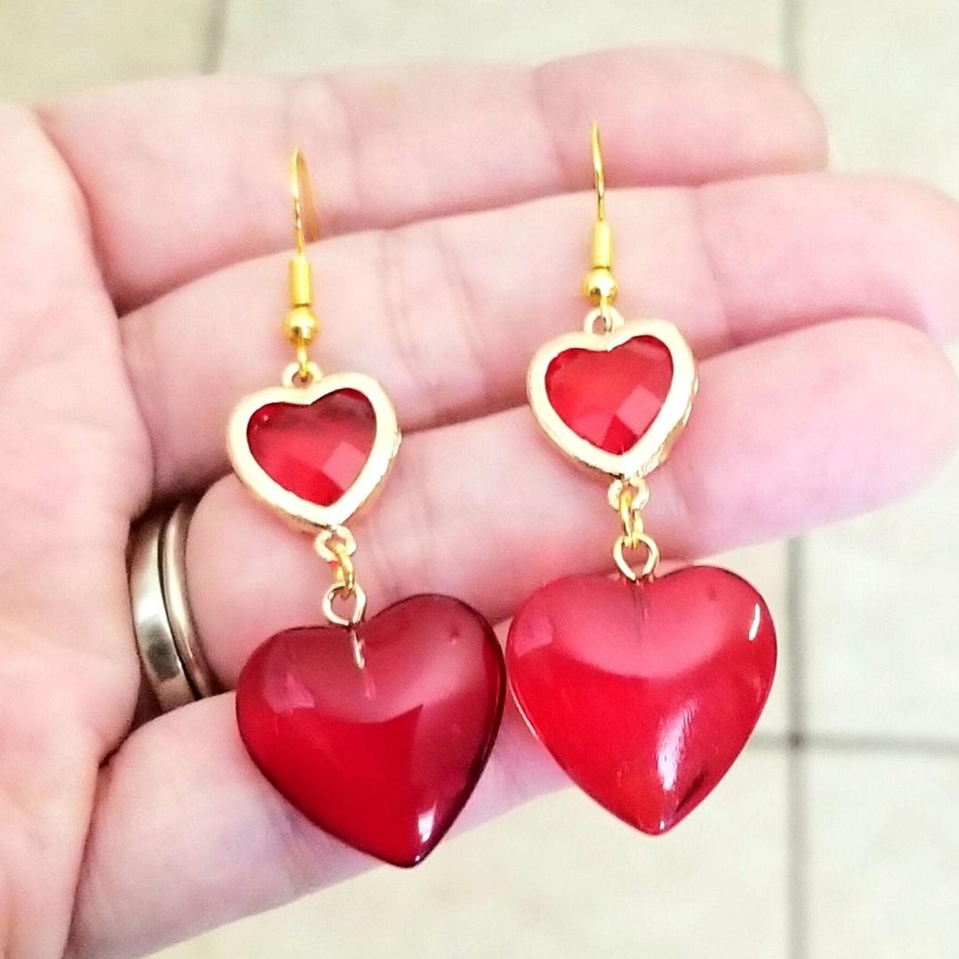 BUEMMR Orecchini a forma di cuore, placcati in oro 18 carati