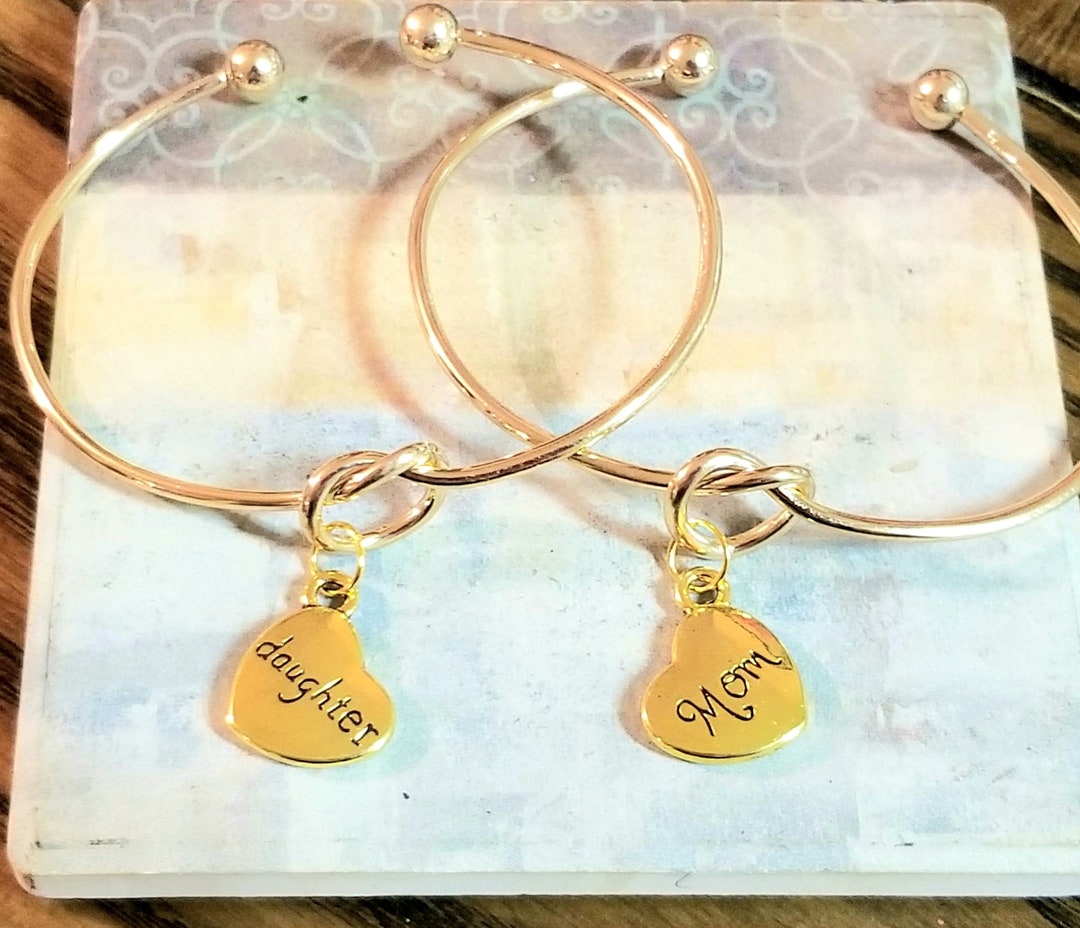 2pc MOM DAUGHTER Bracelet SET, Gold Love Knot Bracelet, Mom Daughter Gift Set, Mom Daughter