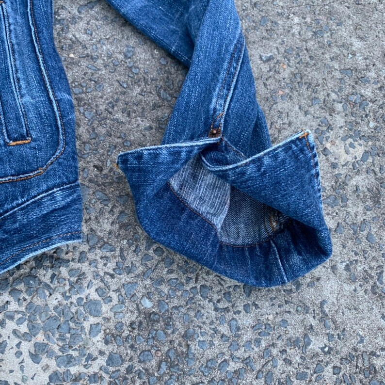 Vintage DKNY blue denim jacket sz M10