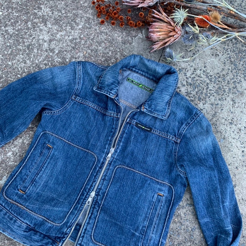 Vintage DKNY blue denim jacket sz M10