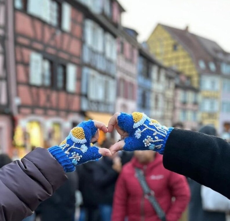 Daisy Flowers, Royal Blue Knitted Gloves, Embroidered Handmade Fingerless Gloves, Warmers, Wrist Warmer, Christmas Gift, Birthday Gift image 9