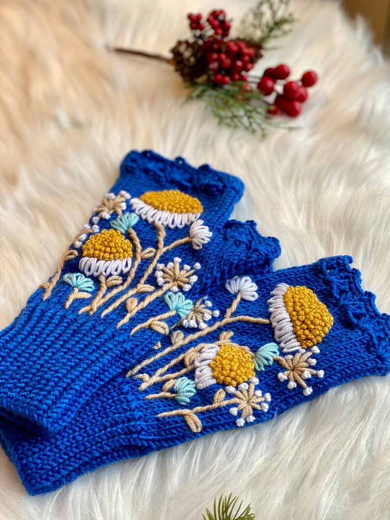 Daisy Flowers, Royal Blue Knitted Gloves, Embroidered Handmade Fingerless Gloves, Warmers, Wrist Warmer, Christmas Gift, Birthday Gift image 8