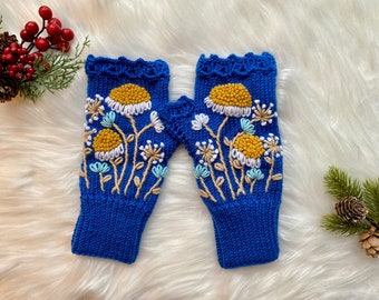 Daisy Flowers, Royal Blue Knitted Gloves, Embroidered Handmade Fingerless Gloves, Warmers, Wrist Warmer, Christmas Gift, Birthday Gift