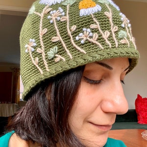 Daisy Crochet Army Green Hat, Knitted Flower Hat, Winter Fashion, Ear Warmer, Crochet Hat, Christmas Gift, Gift to Her image 3