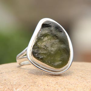 Raw Moldavite Sterling Silver Ring: Natural Green Crystal Jewelry