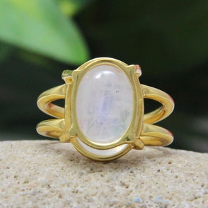 Handmade Moonstone Ring: 925 Sterling Silver Gemstone, Vintage Style