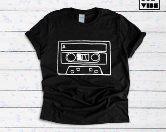 Tシャツ・カットソー 1993studio Vintage Cassette Tape T-Shirt_Black RETRO CASSETTE TAPES MENS FASHION PRINT T-SHIRT TOP VINTAGE