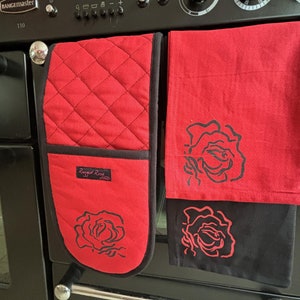 Modern Oven Gloves, Plain Oven Gloves, Home Baking Gloves, Oven Mitts for the modern home