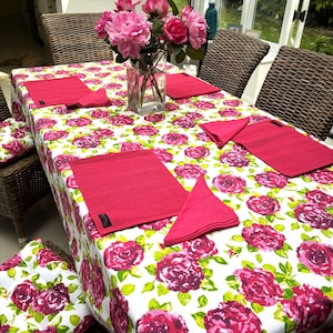 Vintage inspired rose print Tablecloth, Roses print Tablecloth, Cotton Tablecloths, Outdoor Table Cloth, Floral Tablecloth, Cottage Home