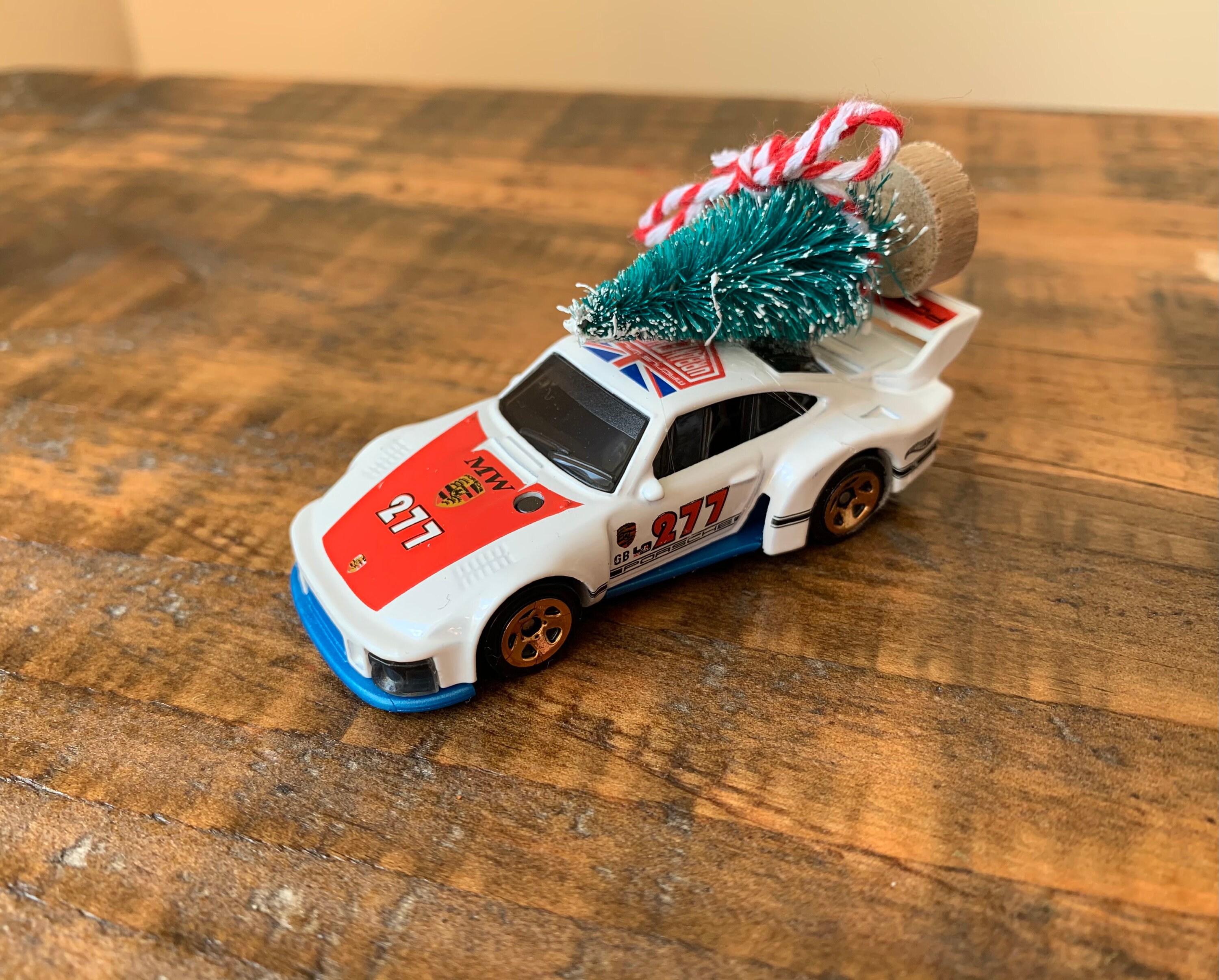 Hot wheels porsche 935