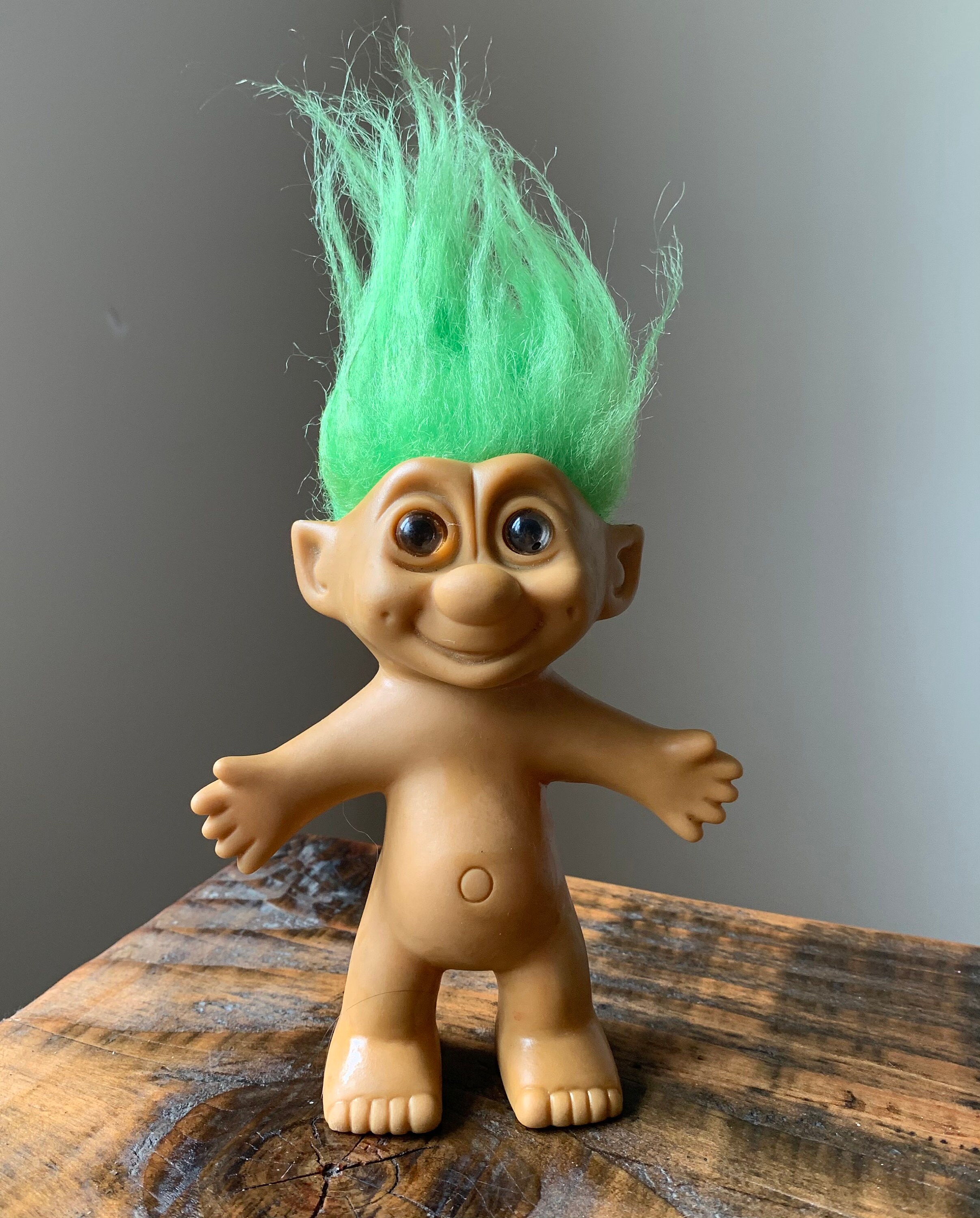 troll green hair
