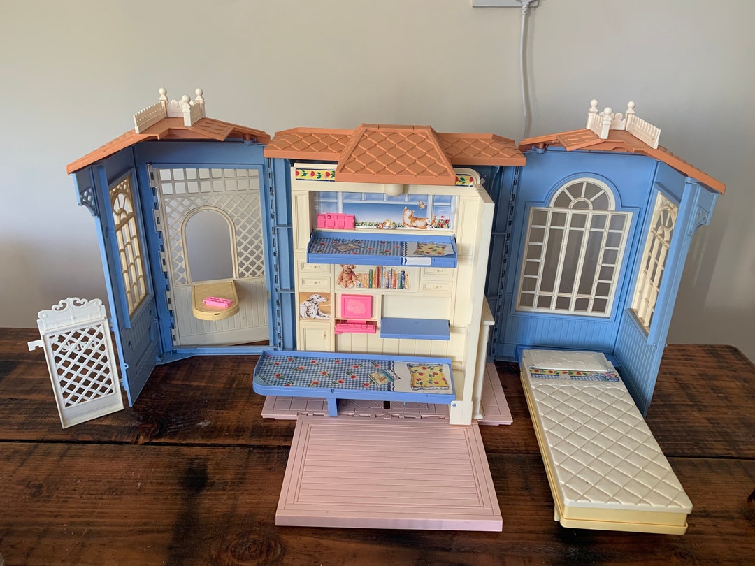 Vintage 1980s Mattel Barbie Fold Up House Toy Dolls - Etsy