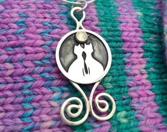 Portuguese Knitting Pendant - Mooonstone and cats - 935 Sterling Silver - Hook Necklace for Around the Neck Knitting