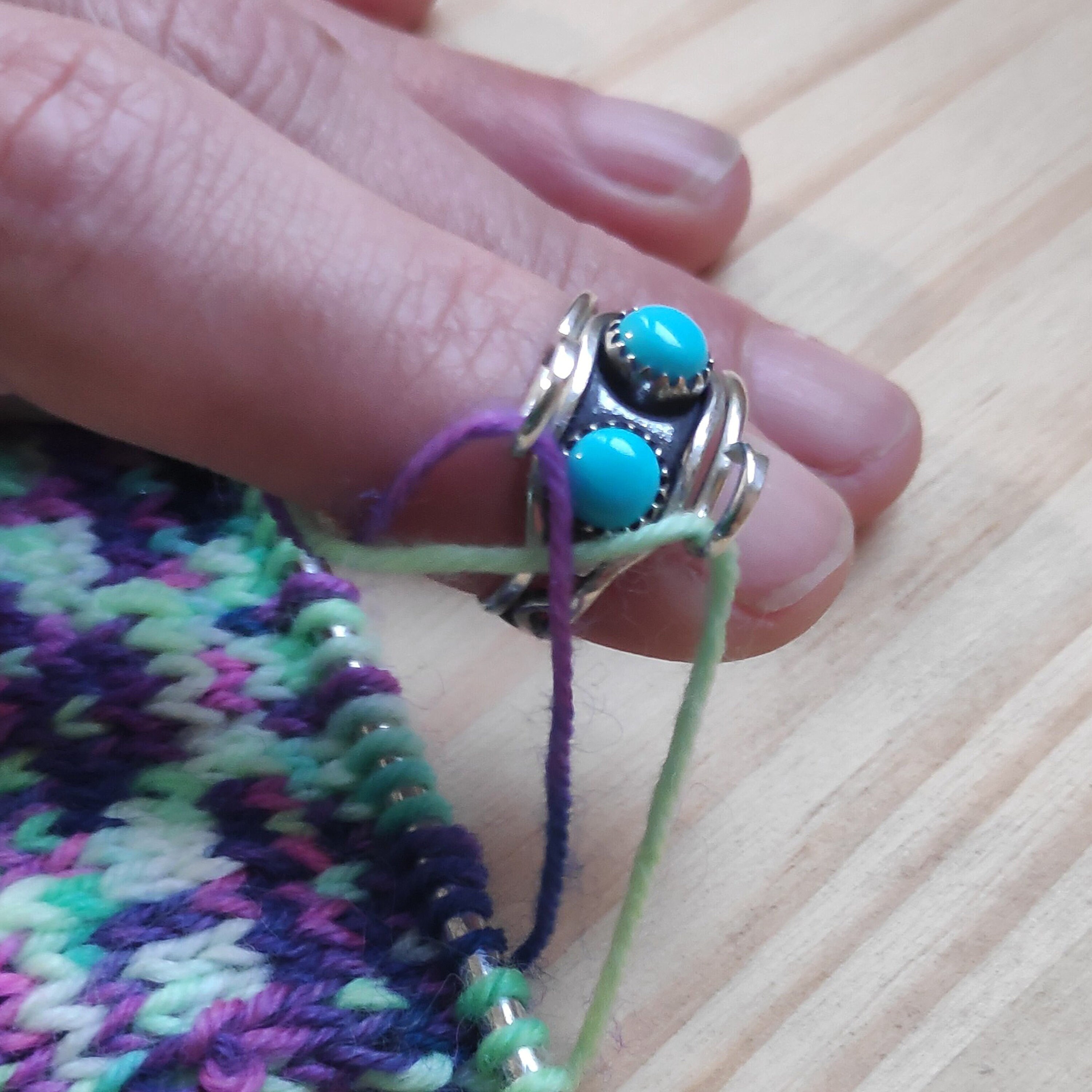 I love this ring thingy for colorwork! (aka Norwegian knitting thimble) : r/ knitting