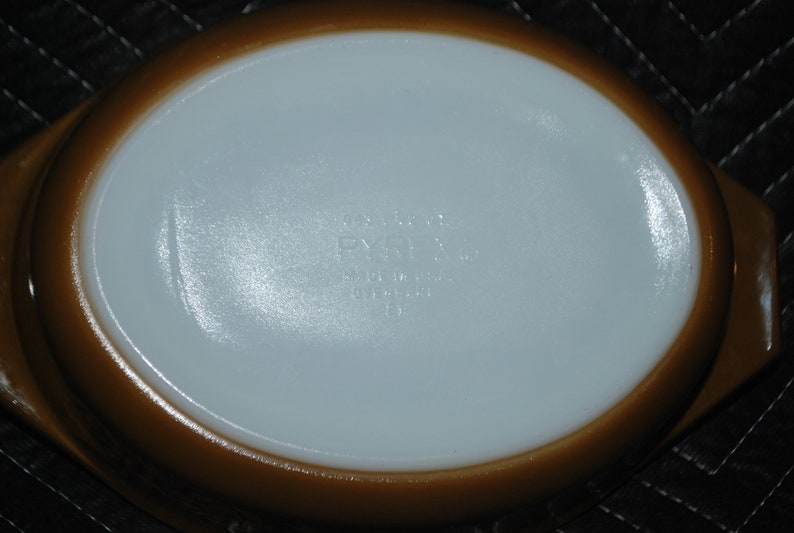 Vintage Regency Promotional Pattern 043 1 12 Quart Casserole Dish