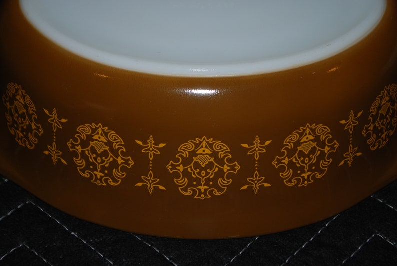 Vintage Regency Promotional Pattern 043 1 12 Quart Casserole Dish