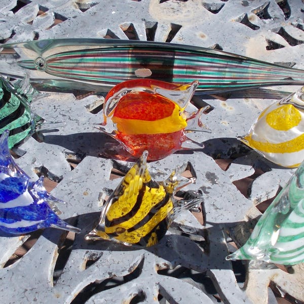 Dino Martens Pesce Glass Fish Sculpture (1) and (6) smaller Fish Sculptures by unknown artists