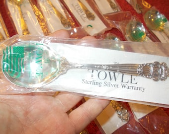 Georgian 1898 pierced Sterling Silver Dinner Flatware/Silverware set  by Towle Silversmiths USA (67 pieces)