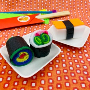 Felt Sushi with Chopsticks Craft Kit | Just 'Roll' With It! | Pretend Play | Cute Gift for Sushi Lovers of All Ages | Mini Sushi Bar