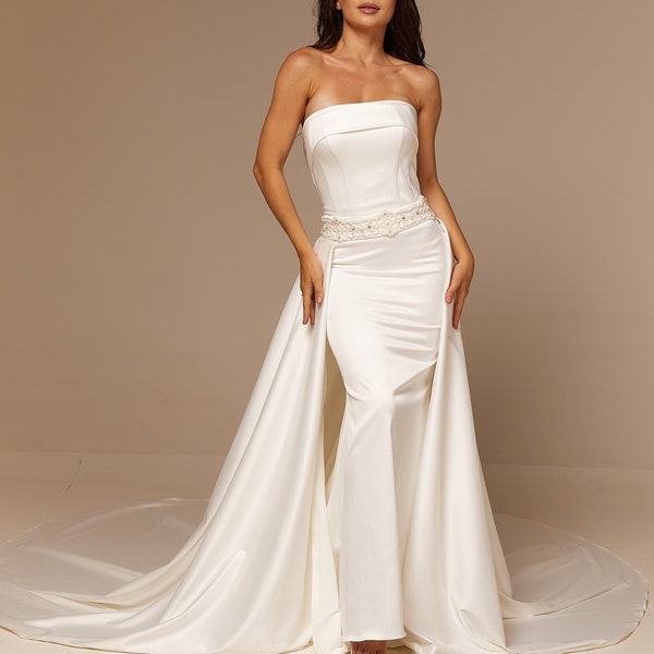 Elegant Ivory Wedding Dress Overskirt for Timeless Bridal Grace