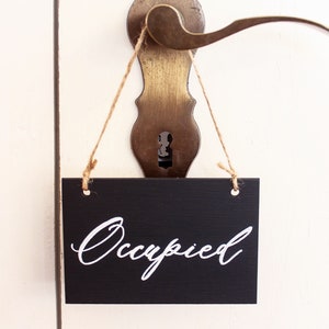 Occupied / Vacant double sided toilet sign, Calligraphy occupied Vacant toilet door sign, Bath door hanger plaque zdjęcie 2