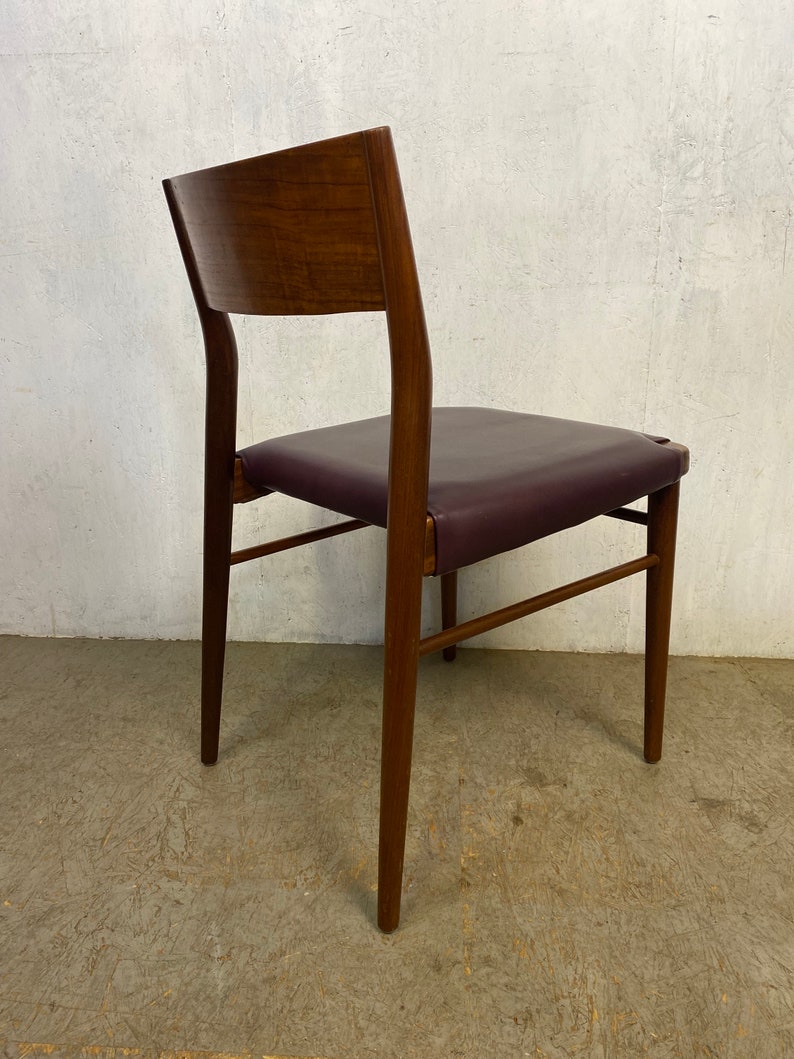 Un total de 8 chaises en teck conçues par Georg Leowald image 6