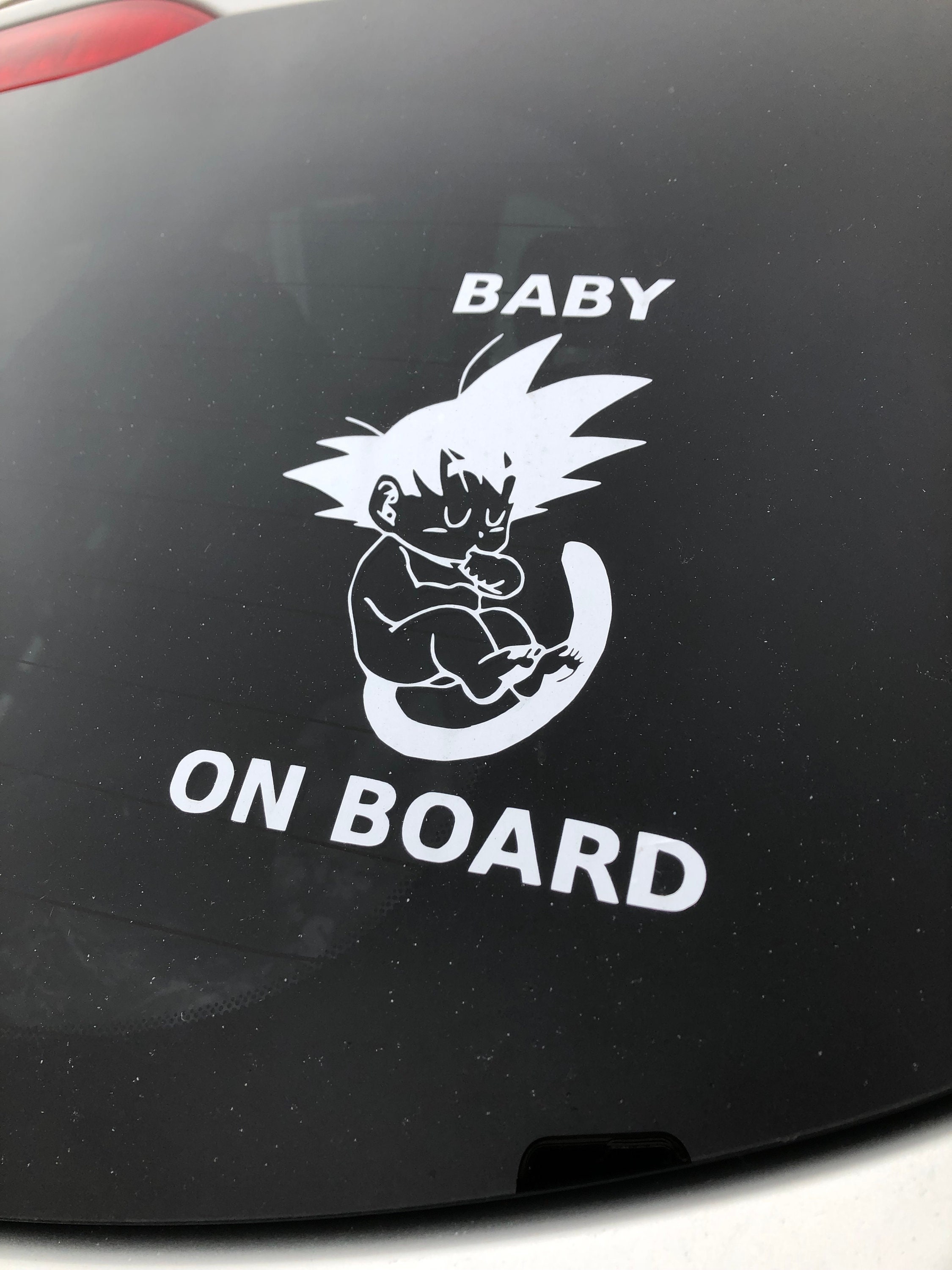 Bébé Saiyan à bord fenêtre pare-chocs voiture vinyle autocollant bébé à  bord Dragon Ball Z : : Bébé et Puériculture