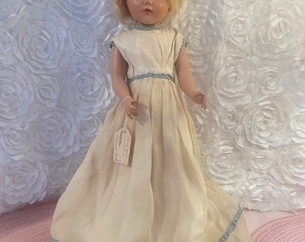 Pretty 1950’s vintage hard plastic doll!