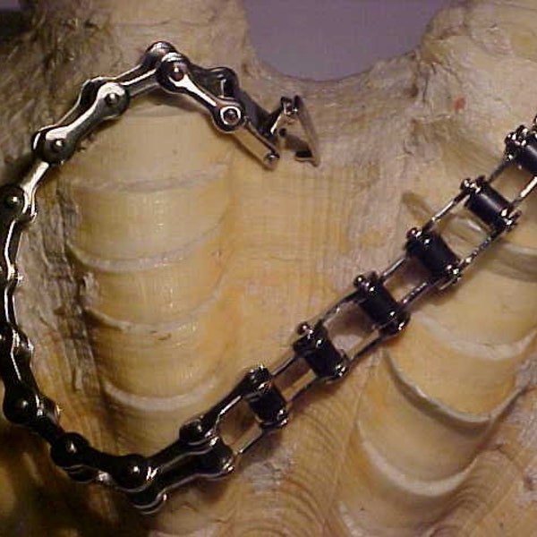 Y-170 Stainless Steel  BIKER Chain Link BRACELET    Great Really Nice a Very Popular Looking Style Bracelet Men Women Boys Girls Unisex