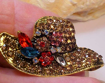 B-217 Detalle Lindo Adorable Bonito Tamaño Chapado en Oro y Diamantes de Imitación de Cristal BONNET LADY HATBROOCH Pin Moderno Bling que compone este divertido broche