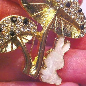 B-333 Adorable Fun Modern Pop Art Style MUSHROOMS & RABBIT Brooch Pin Gold Plated. Clear and Black Crystal Rhinestones-White Enamel Rabbit