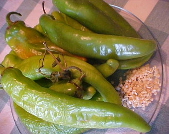 HOT HATCH Valley New Mexico usa.  Legendary Chili PEPPER Seeds.  Natural Sun Dried.    Considered A Cuisine Pepper.