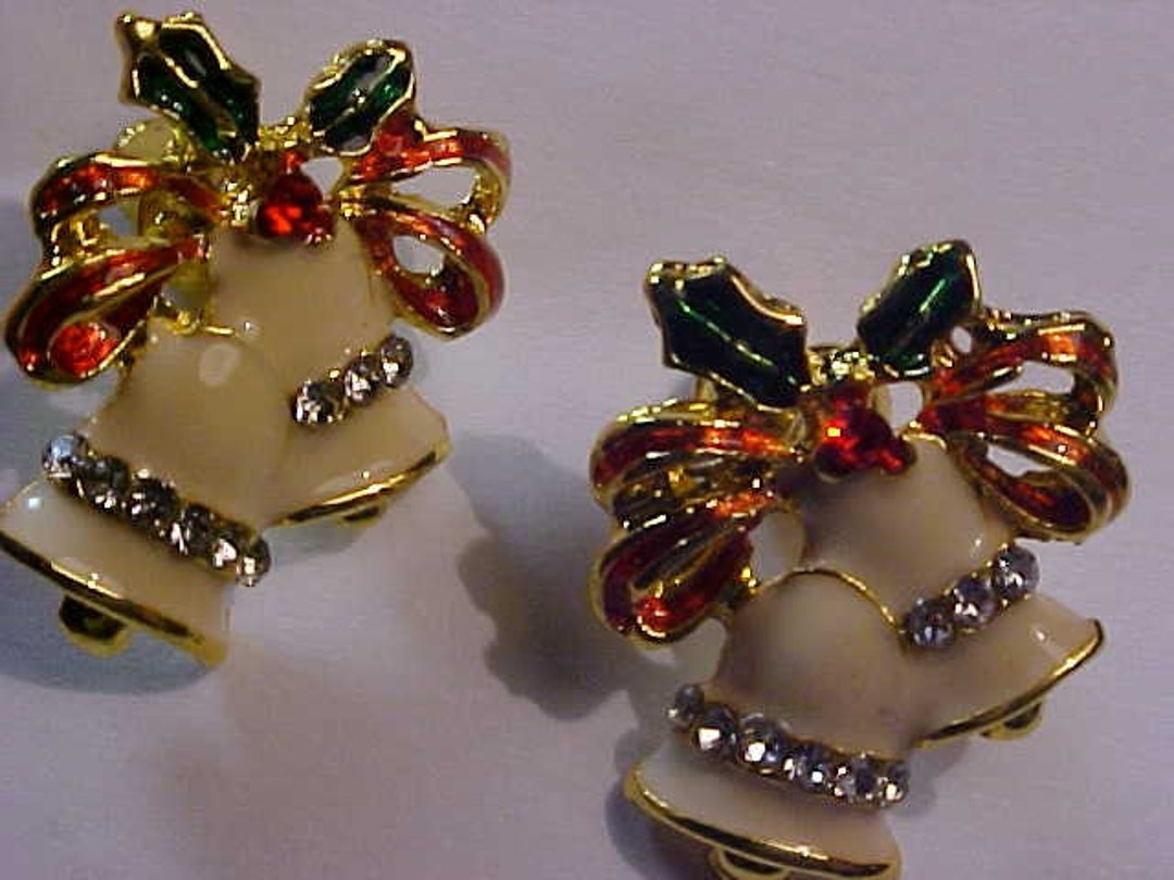 E-365 Merry Christmas Holiday Small Bells Stud Earrings HO