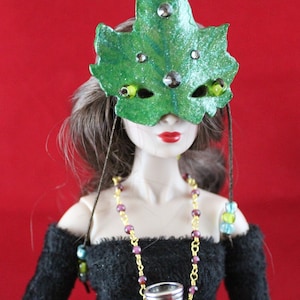 1:6 Hand- Carved Green Leaf Leather Mask