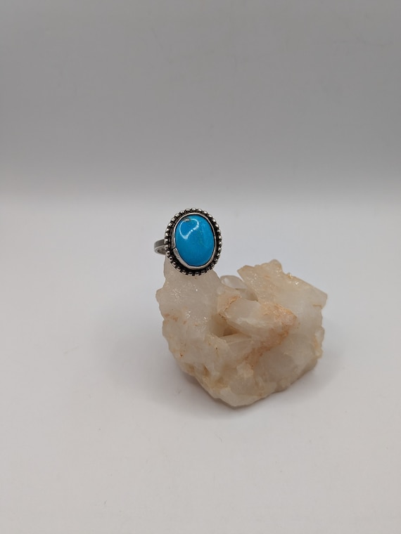 Vintage Native American Simple Turquoise Ring. Siz