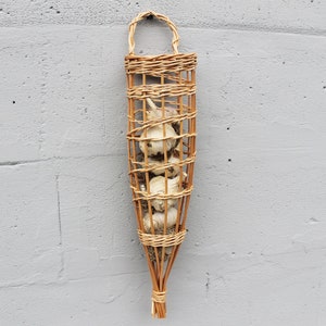 Wicker garlic basket Wall hanging storage basket