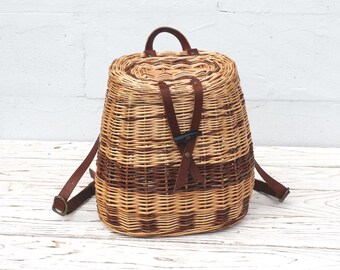 Handwoven Wicker Backpack With Leather Straps: Foraging  display picture 1